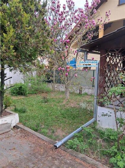 Casă cu 6 camere cu Garaj în Trivale