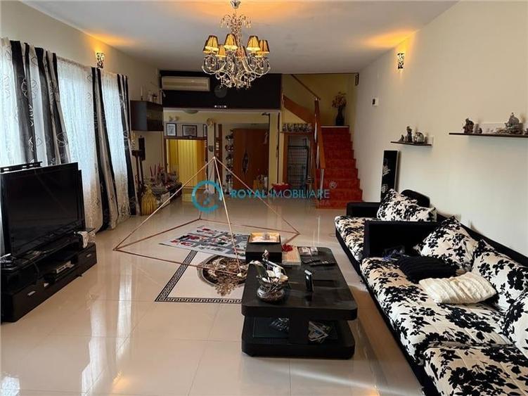 Casă individuală cu 6 camere cu Teren 1039 Mp în Găgeni