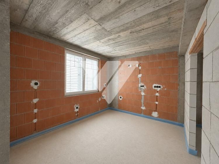 Casă individuală cu 7 camere cu Canalizare în Calea Dumbrăvii