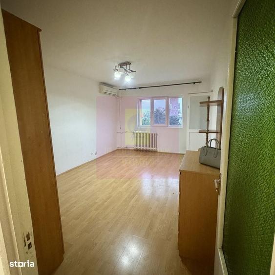 Garsonieră decomandată în Rahova