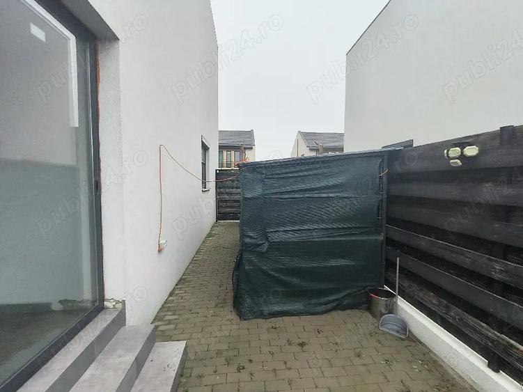 Casă cu Teren 400 Mp în Domnești