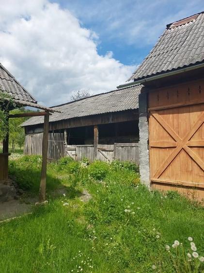 Casă cu 4 camere în Berbești