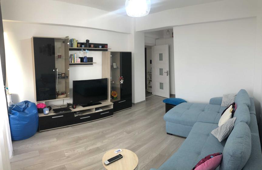 Apartament cu 2 camere decomandat în Prundu