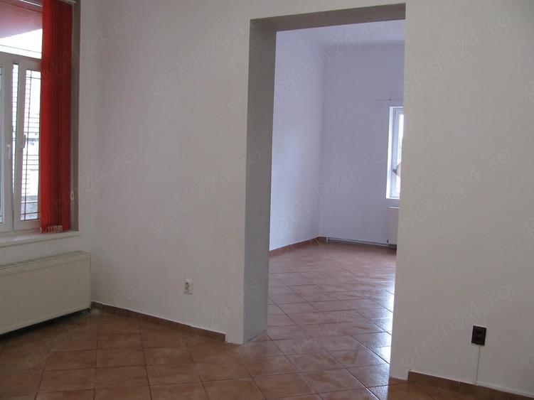 Spațiu comercial, de 100 mp, în Șagului