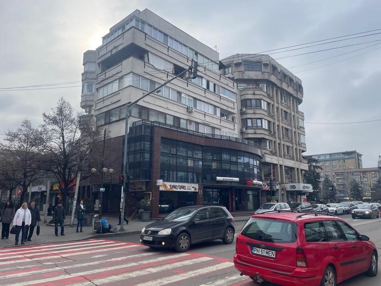 Spațiu comercial, de 470 mp, în Mihai Bravu