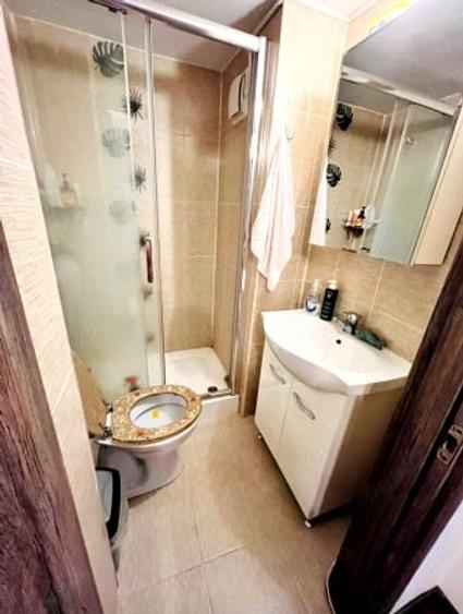 Apartament cu 2 camere semidecomandat, mobilat în Grivița