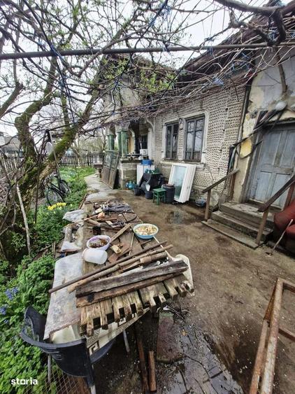 Casă cu 2 camere cu Teren 10171 Mp în Cireșu
