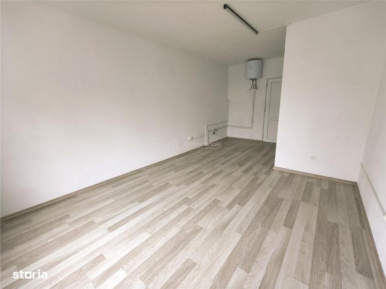 Apartament cu 5 camere în Mârșa
