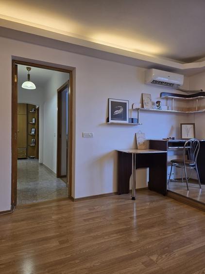 Apartament cu 2 camere semidecomandat, mobilat în Tineretului