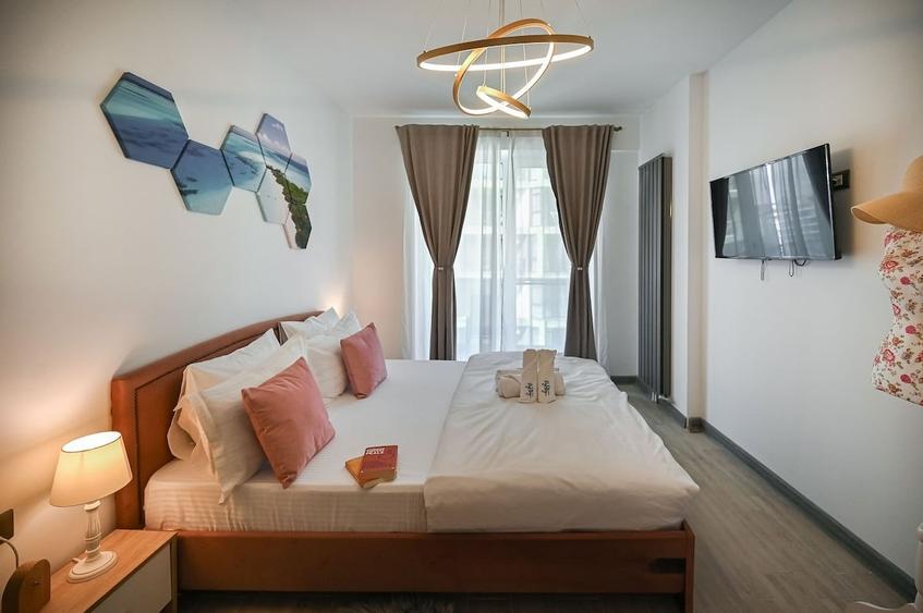 Apartament cu 3 camere decomandat în Mamaia-Sat