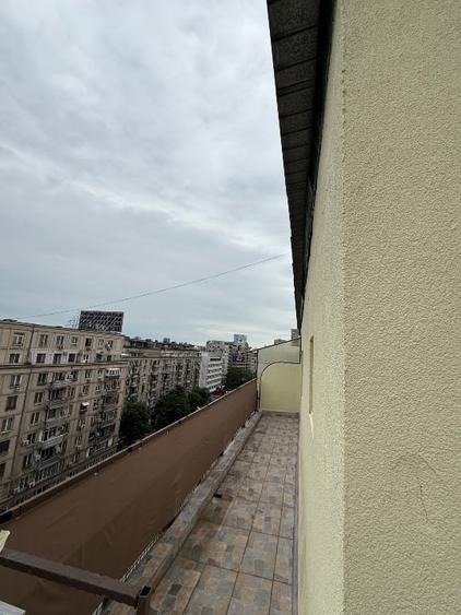 Garsonieră decomandată, mobilată în Calea Victoriei