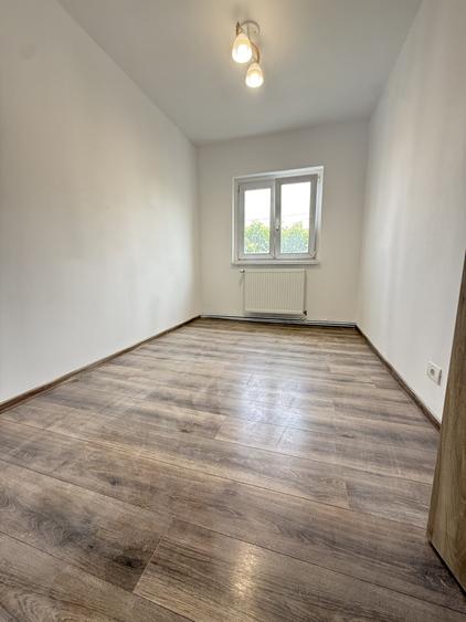 Apartament cu 3 camere decomandat, mobilat în Lipovei