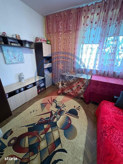 Apartament cu 4 camere în George Enescu
