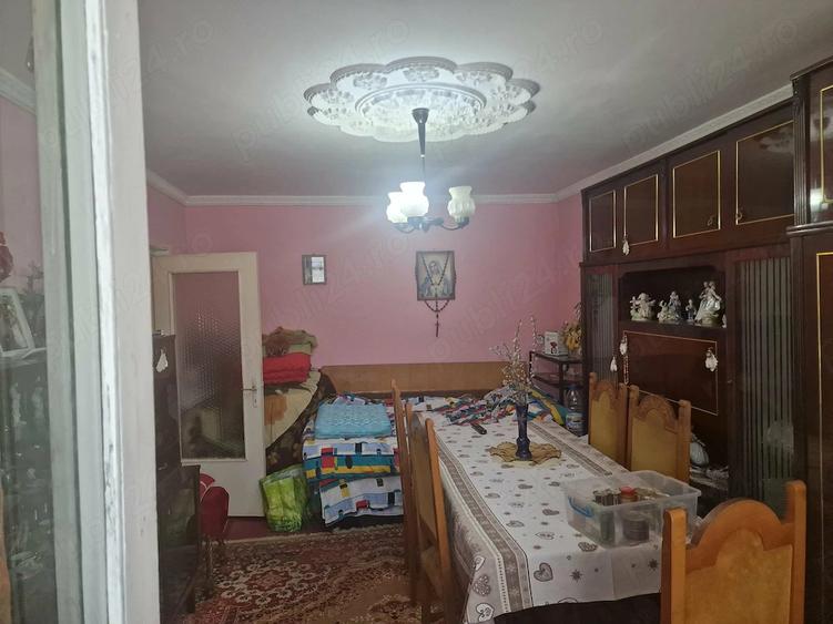 Apartament cu 2 camere decomandat în Precista