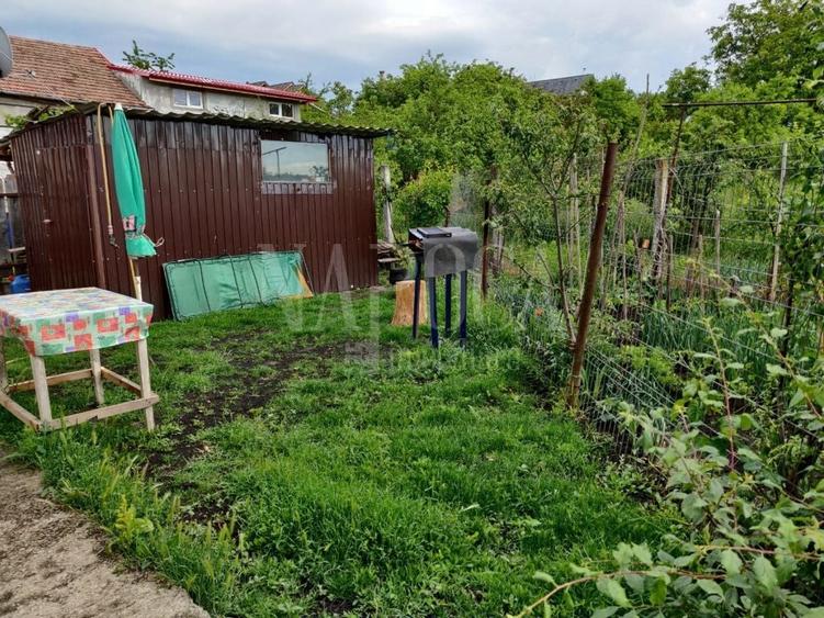Casă individuală cu 4 camere cu Canalizare în Iris