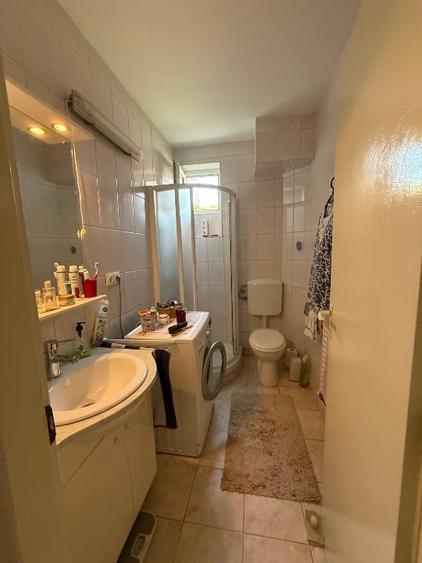 Apartament cu 2 camere semidecomandat, mobilat în Moroasa 1