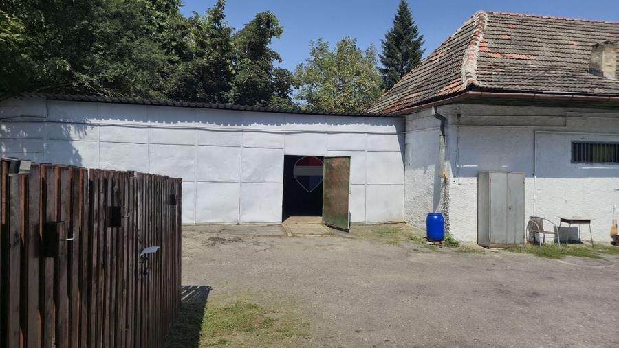 Spațiu comercial, de 303 mp, în Brașovul Vechi