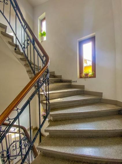 Apartament cu 3 camere semidecomandat, mobilat în Cișmigiu