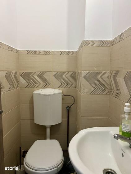 Apartament cu 3 camere semidecomandat în Odobescu