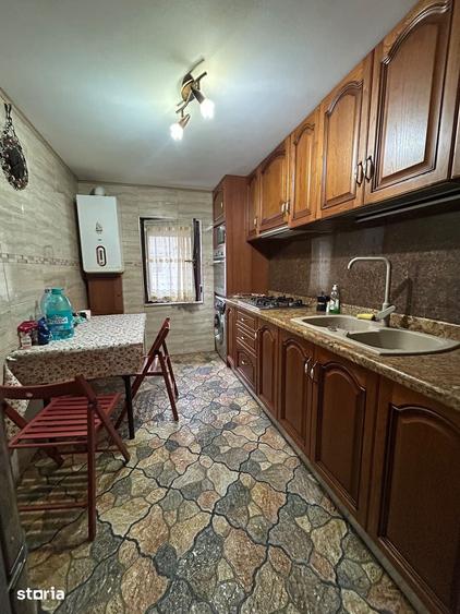 Apartament cu 3 camere decomandat în Central