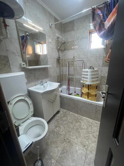Apartament cu 2 camere semidecomandat în Berceni