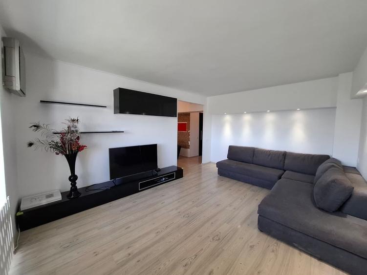 Apartament 3 Camere Decomandat, Renovat, Mobilat , Utilat  L355A - 1