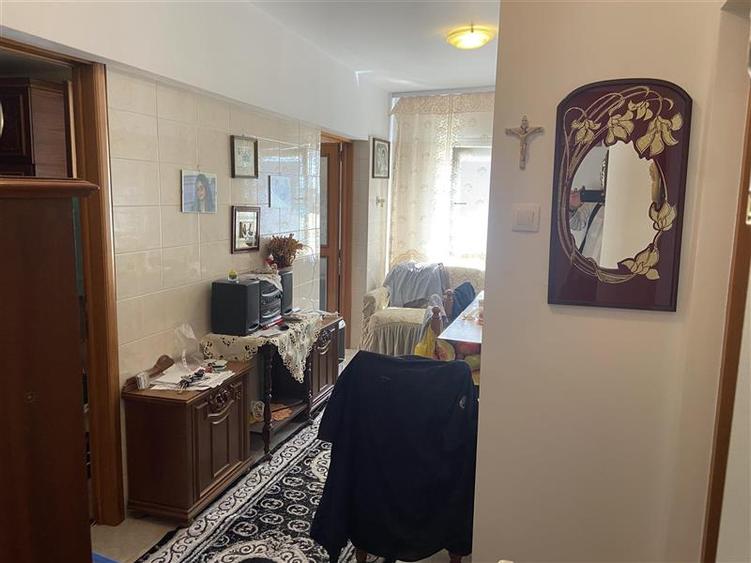 Apartament cu 2 camere decomandat, mobilat în Ultracentral