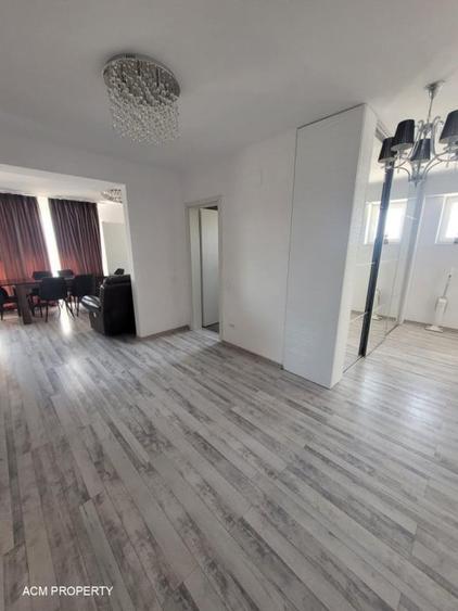 Apartament cu 4 camere decomandat în Tomis Plus