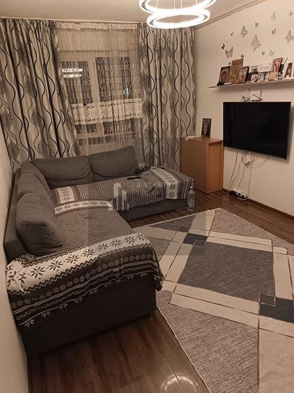 Apartament cu 3 camere semidecomandat, mobilat în Ferentari