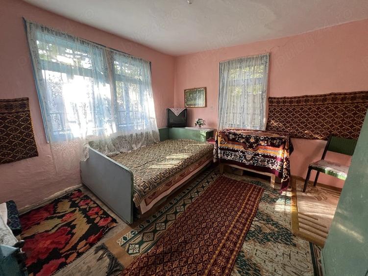 Casă cu 3 camere cu Teren 3481 Mp în Drăgușani