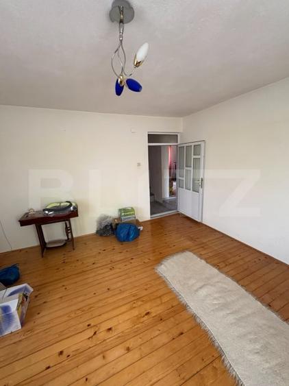 Casă individuală cu 7 camere cu Canalizare în Exterior Vest