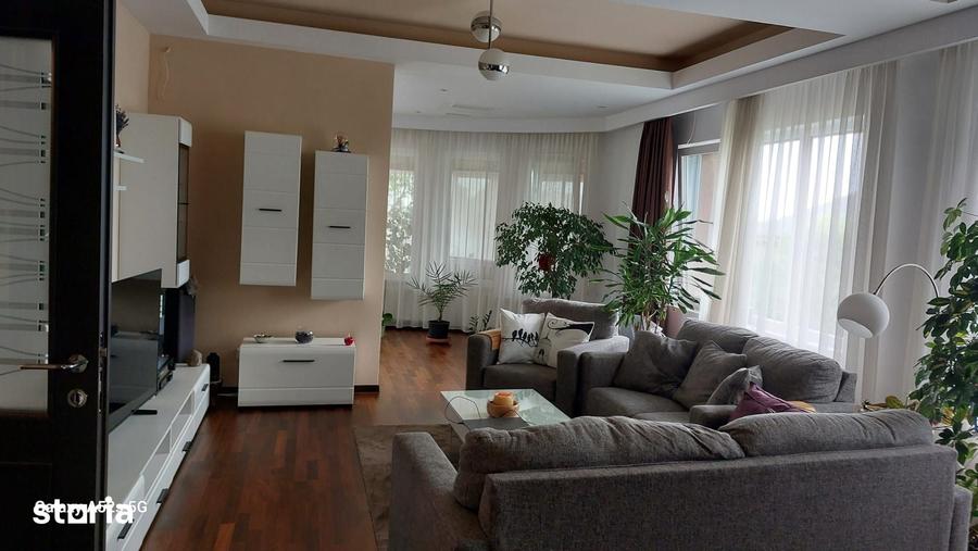 Casă cu 4 camere cu Teren 1367 Mp în Balotești