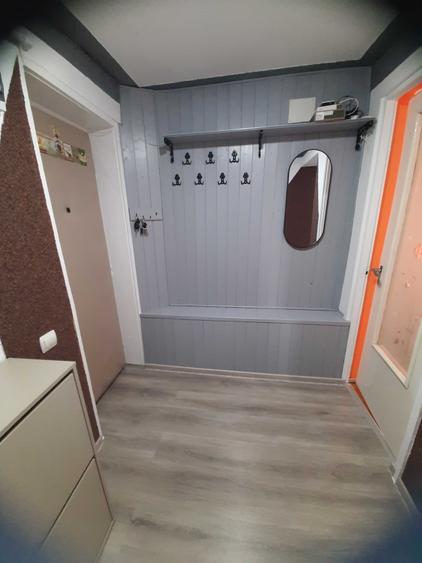 Apartament cu 3 camere semidecomandat în Cloșca