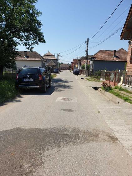 Vand casa 104m2,gradina ,dependinte in Cornesti ,com.Adamus ,situat in centru satului ,apa ,gaz ,canalizare - 2