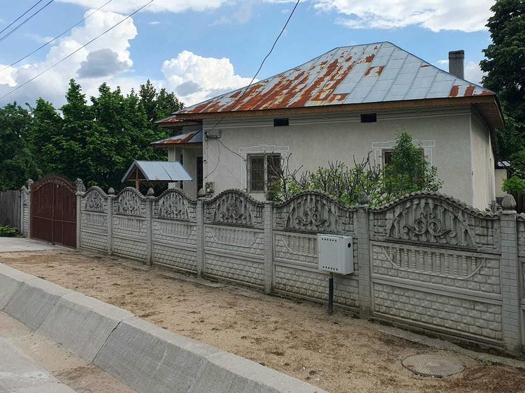 Casă cu 4 camere în Central