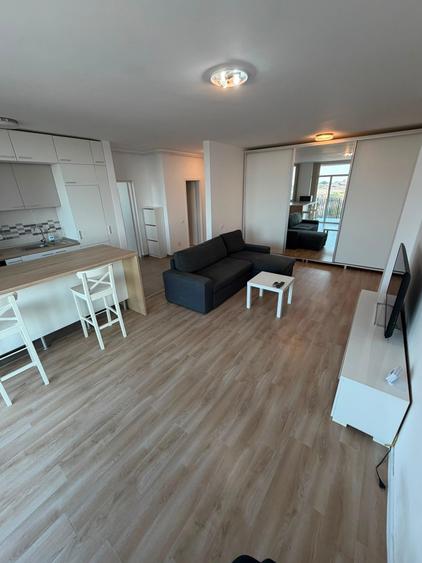 Apartament cu 2 camere semidecomandat în Complex Studențesc
