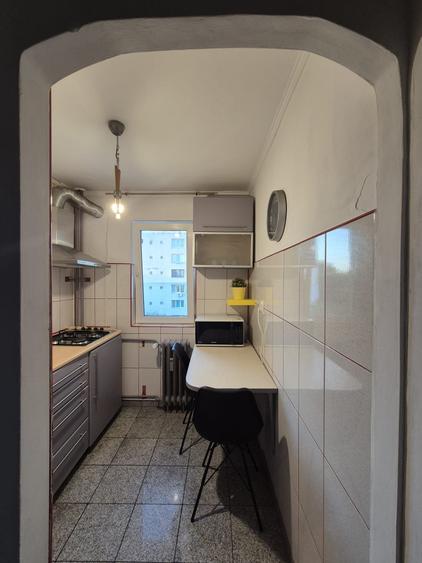 Apartament cu 2 camere semidecomandat în Brâncoveanu