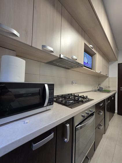 Apartament cu 3 camere decomandat în Berceni