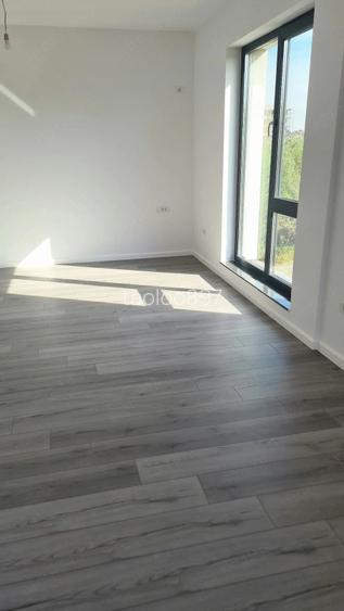 Vila individuala moderna in Tunari 6 camere, teren 500 mp, finisaje premium