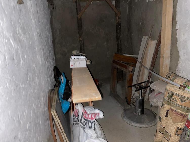 Casă cu 2 camere decomandat în Exterior Vest