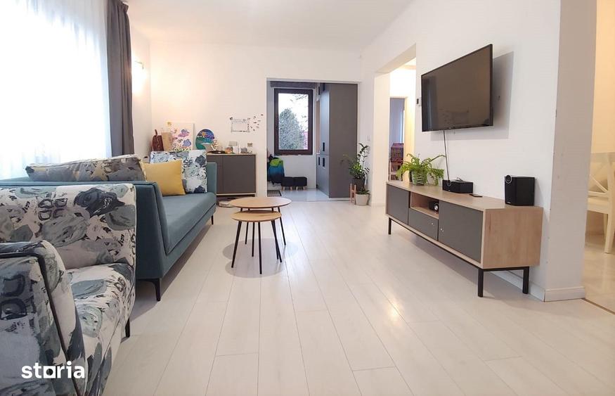 Casă cu 5 camere cu Teren 909 Mp în Sângeorgiu de Mureș