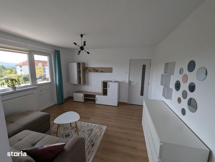 Inchiriez apartament 2 camere - 1