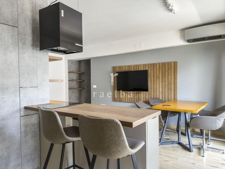 Apartament cu 3 camere decomandat în Aviației