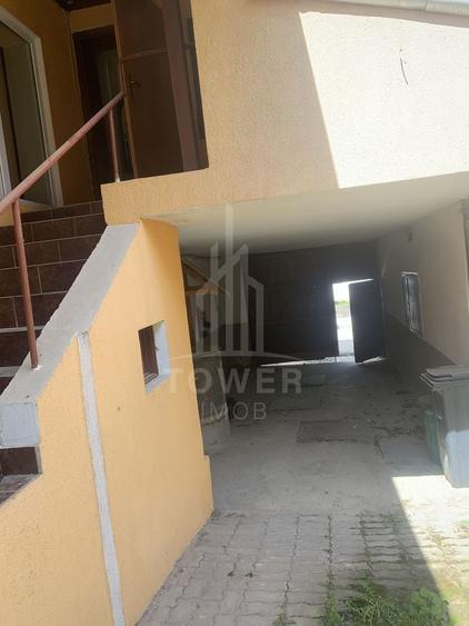 Casă individuală cu 11 camere cu Canalizare în Cisnădioara