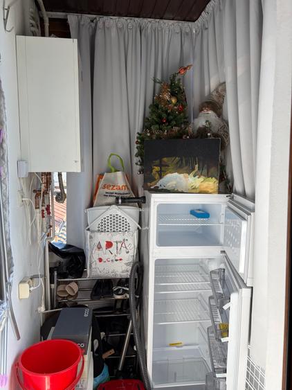 Apartament cu 3 camere semidecomandat în Cotroceni