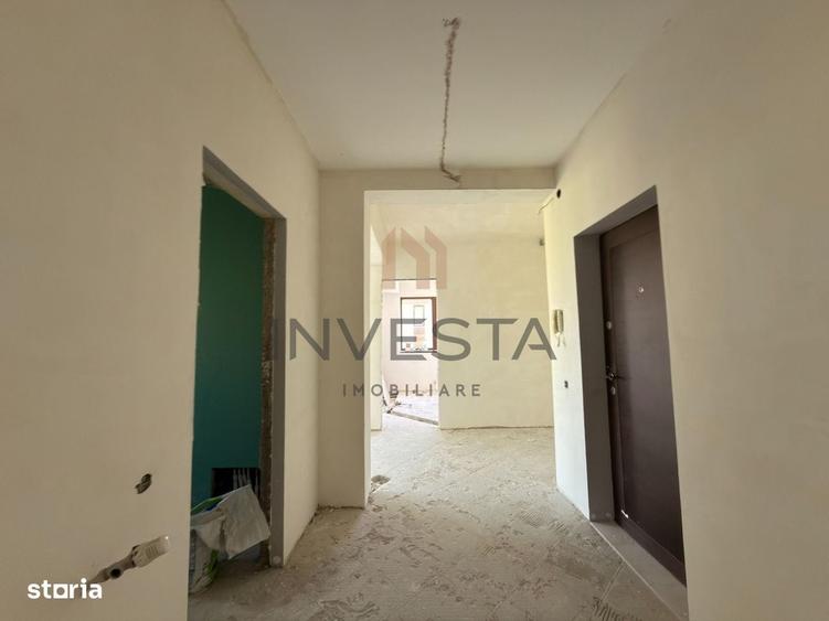 Apartament cu 3 camere semidecomandat în Andrei Mureșanu