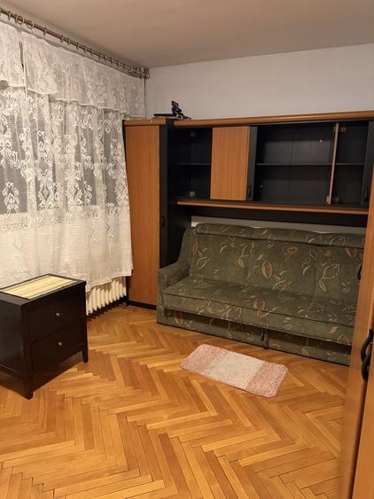 Apartament cu 3 camere semidecomandat în Câmpia Libertății