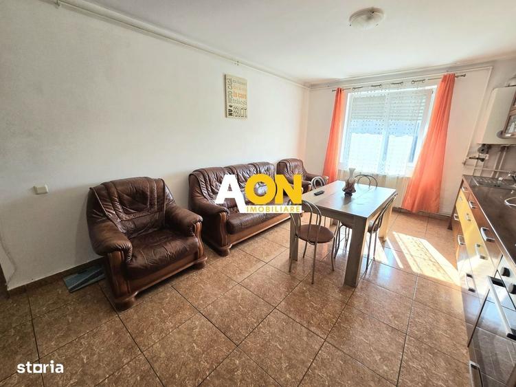 Apartament cu 4 camere decomandat, mobilat în Cetate