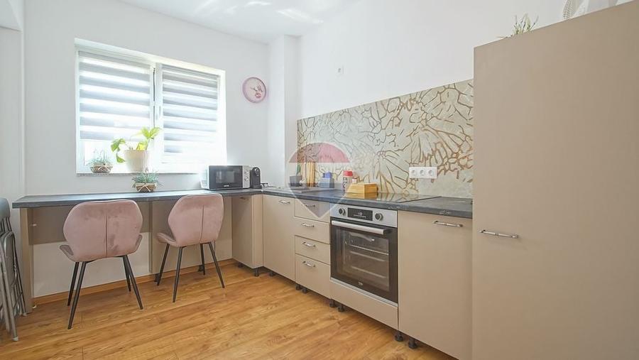 Apartament cu 2 camere decomandat în Avantgarden