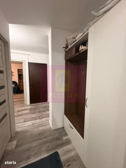 Apartament cu 3 camere decomandat, mobilat în Central